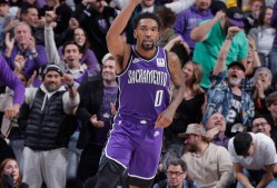 九游体育-包含浓眉哥连续十场比赛得分超过逆转，湖人挑战极限！的词条