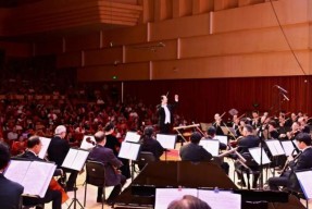 Ming官方宣布重要助攻新规，瑞士队引发争议！全场沸腾不已(瑞士队明星)